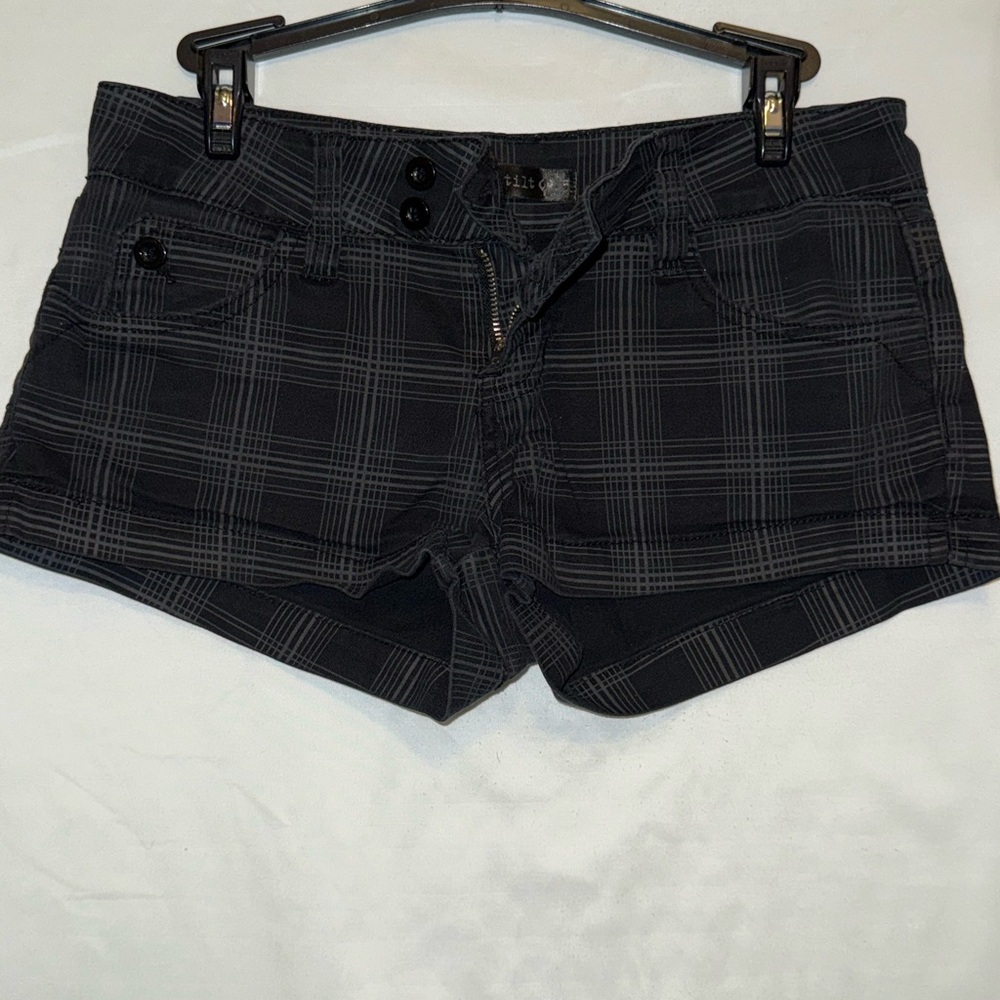 Full Tilt Black and Gray Jean Shorts with Plaid Design